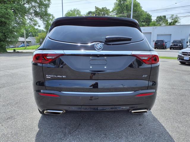 2022 Buick Enclave Essence