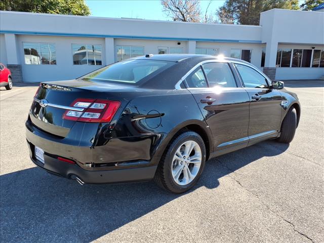 2017 Ford Taurus SE
