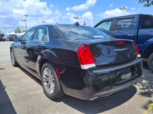 2017 Chrysler 300 Limited