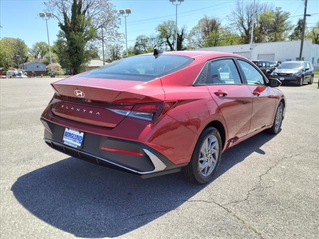 2024 Hyundai ELANTRA SEL