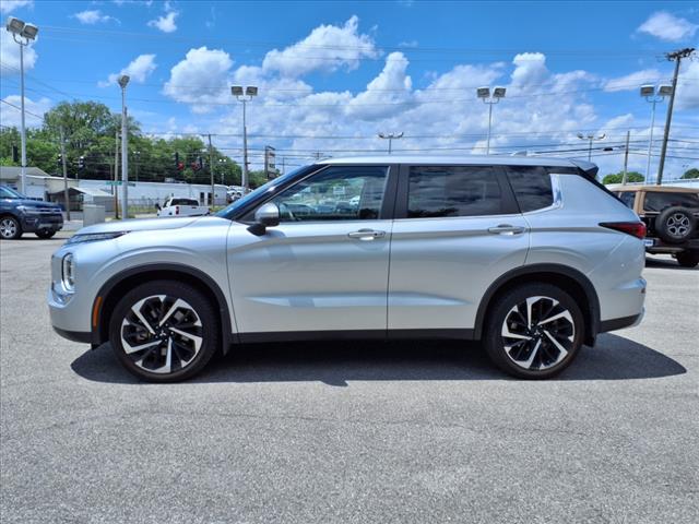 2023 Mitsubishi Outlander SE