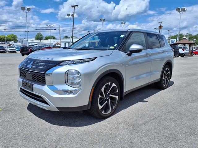 2023 Mitsubishi Outlander SE