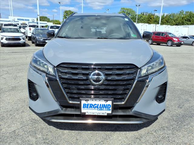 2021 Nissan Kicks SR