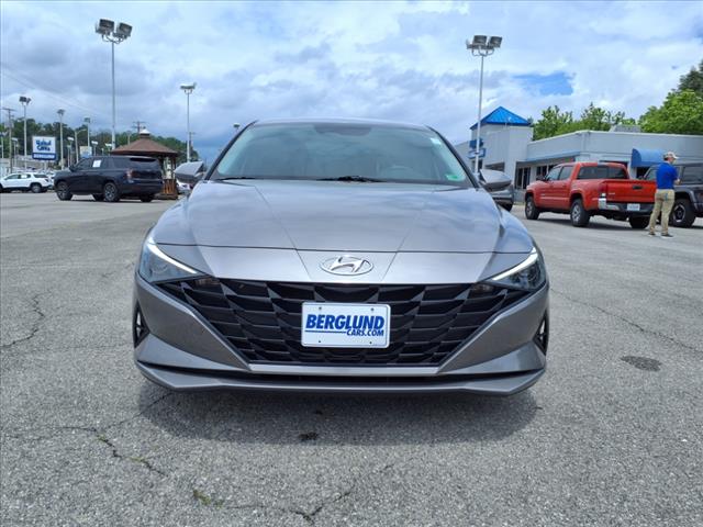 2022 Hyundai ELANTRA SEL