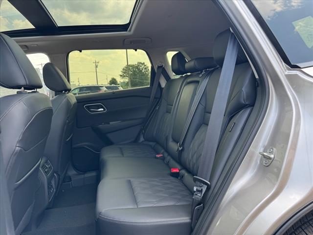 2025 Nissan Rogue Platinum