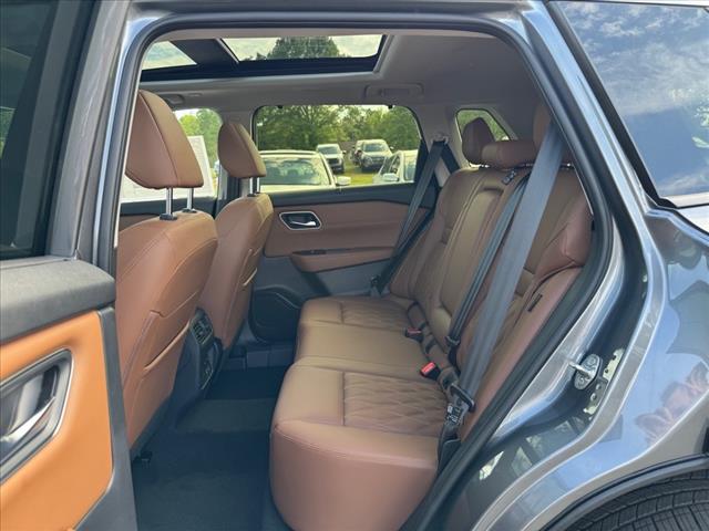 2025 Nissan Rogue Platinum
