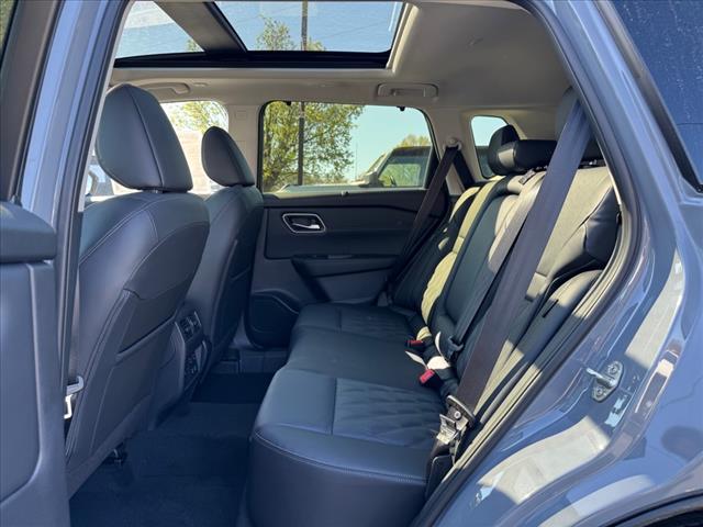 2025 Nissan Rogue Platinum
