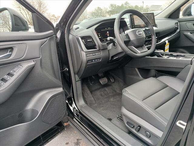 2025 Nissan Rogue SL