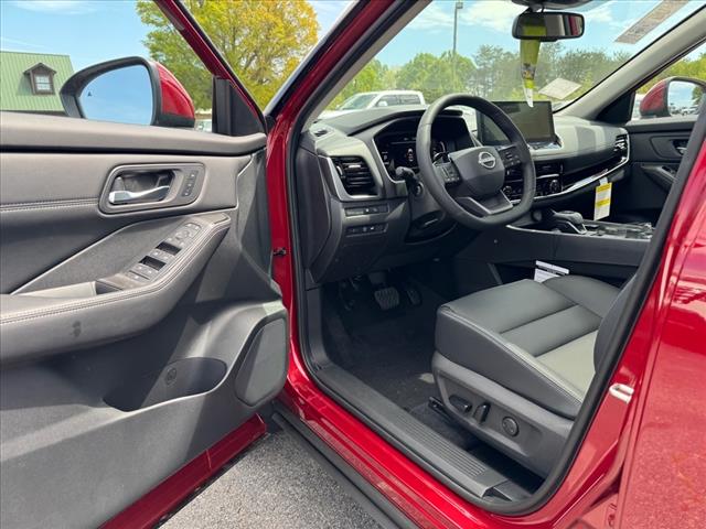 2025 Nissan Rogue SL