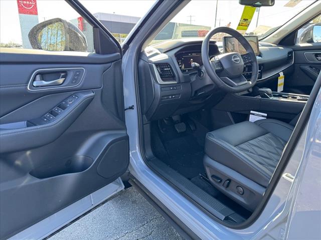 2025 Nissan Rogue Platinum