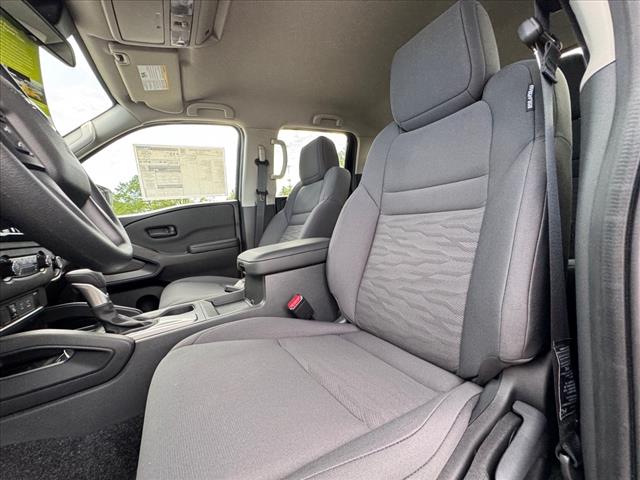 2025 Nissan Frontier S