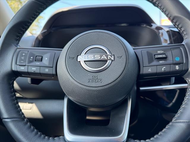 2024 Nissan Pathfinder SV