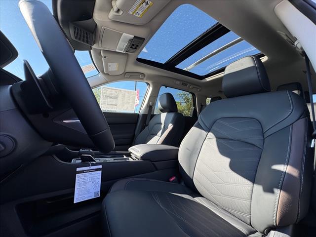 2025 Nissan Pathfinder Platinum