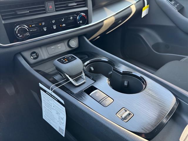 2025 Nissan Rogue S