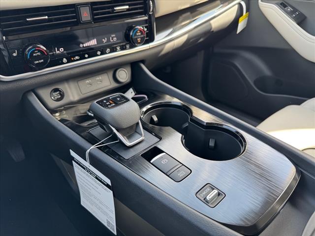 2025 Nissan Rogue SL
