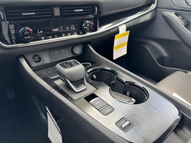 2025 Nissan Rogue SL