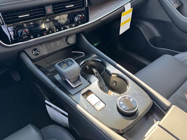 2025 Nissan Rogue Platinum