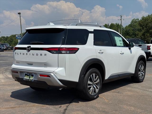 2025 Nissan Pathfinder SL