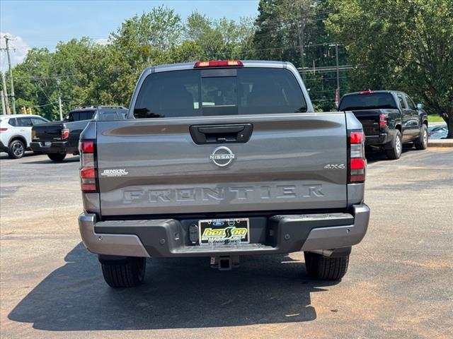 2025 Nissan Frontier SV