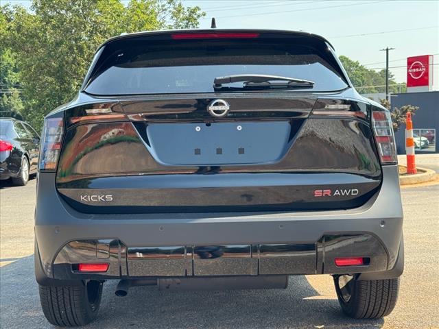 2025 Nissan Kicks SR