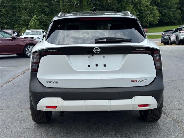2025 Nissan Kicks SR