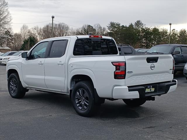 2025 Nissan Frontier SV