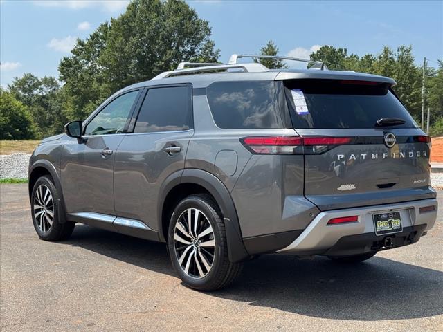 2025 Nissan Pathfinder Platinum