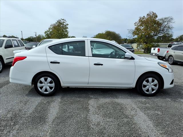 2017 Nissan Versa 1.6 S - Photo 2