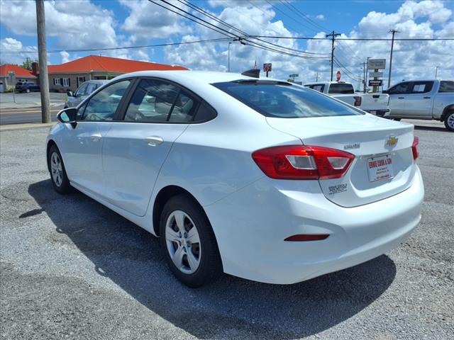 2017 Chevrolet Cruze LS Auto - Photo 3