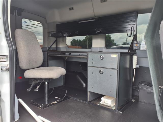 2017 Ford Transit 150 XLT - Photo 4