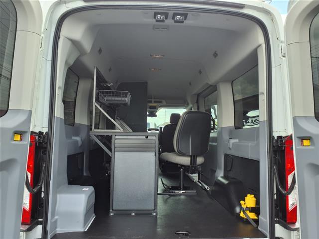 2017 Ford Transit 150 XLT - Photo 5
