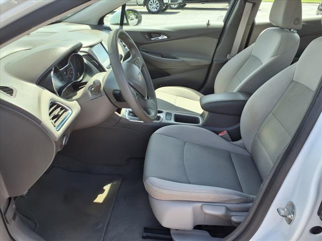 2017 Chevrolet Cruze LS Auto - Photo 5