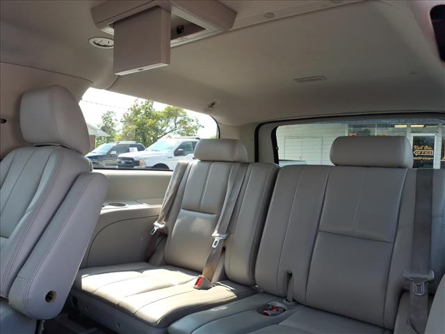 2013 Chevrolet Suburban LT - Photo 5