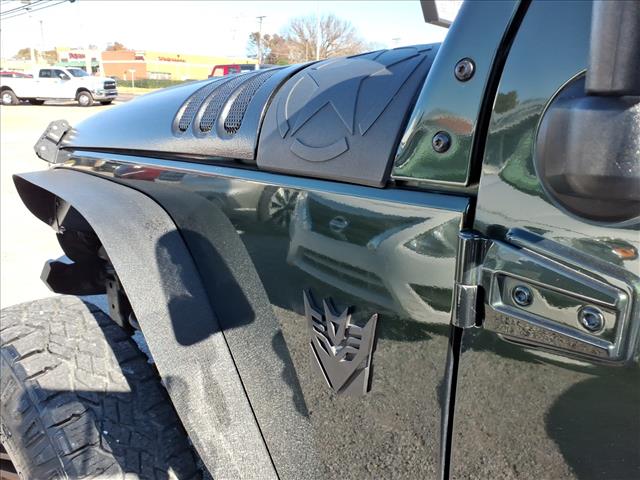 2010 Jeep Wrangler Unlimited Sahara - Photo 5