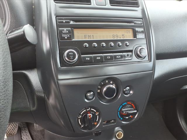 2017 Nissan Versa 1.6 S - Photo 5