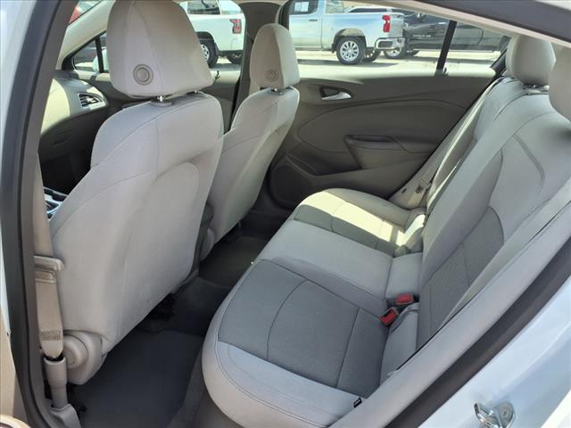 2017 Chevrolet Cruze LS Auto - Photo 6