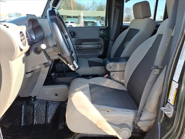 2010 Jeep Wrangler Unlimited Sahara - Photo 6