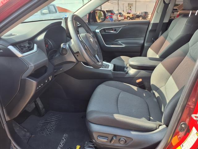 2022 Toyota RAV4 XLE - Photo 6