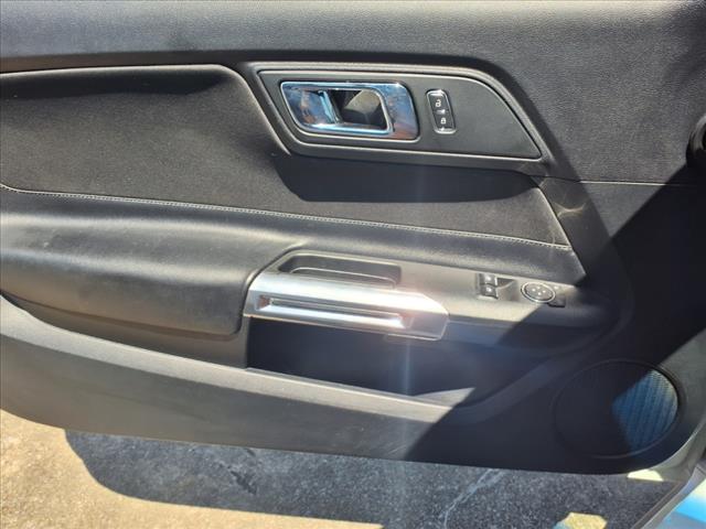 2016 Ford Mustang V6 - Photo 7