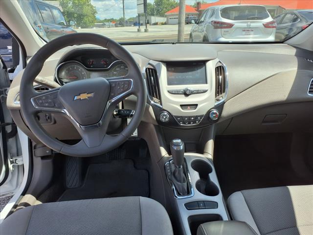 2017 Chevrolet Cruze LS Auto - Photo 7