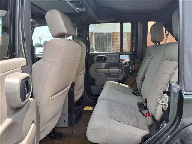 2010 Jeep Wrangler Unlimited Sahara - Photo 7