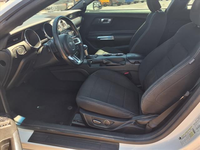 2016 Ford Mustang V6 - Photo 8