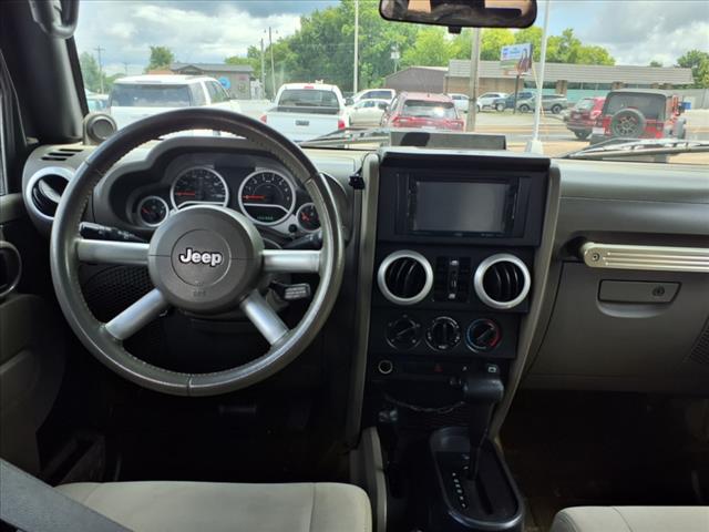 2010 Jeep Wrangler Unlimited Sahara - Photo 8