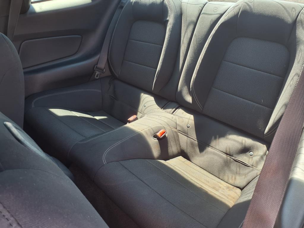 2016 Ford Mustang V6 - Photo 10