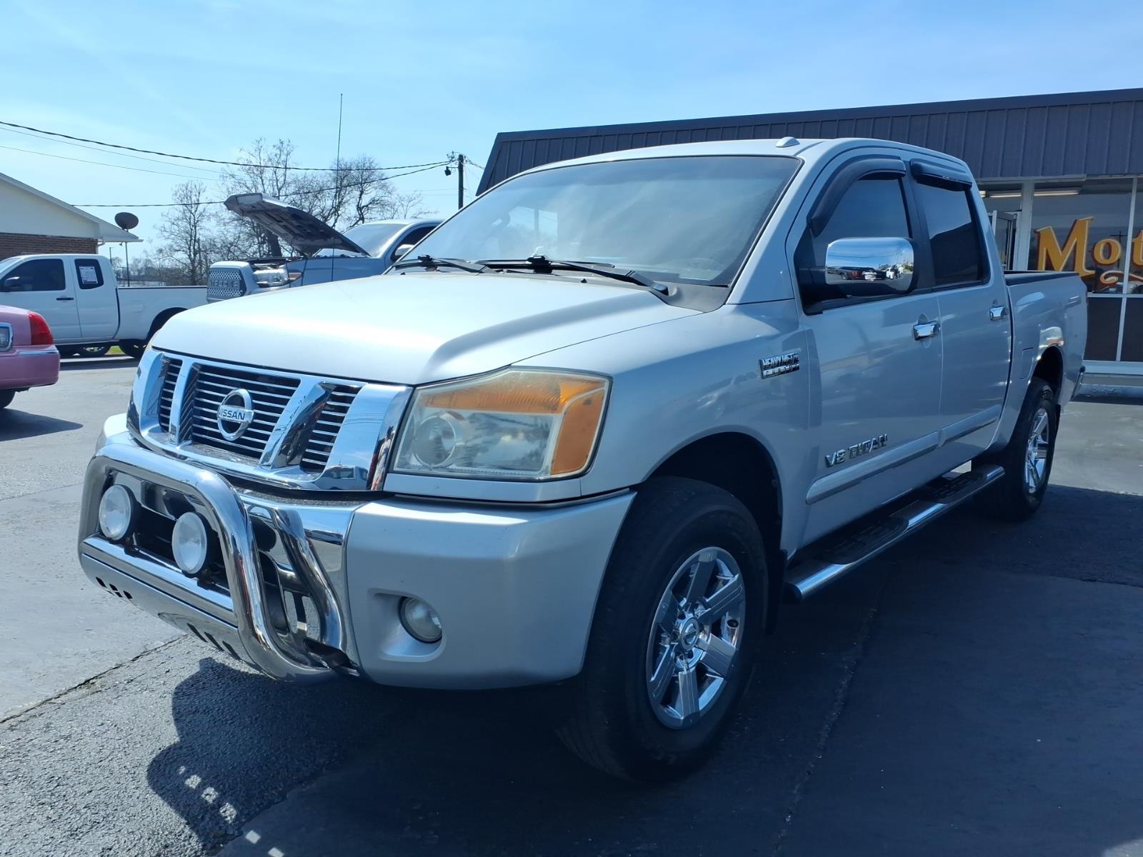 2013 Nissan Titan SV Crew Cab 4WD