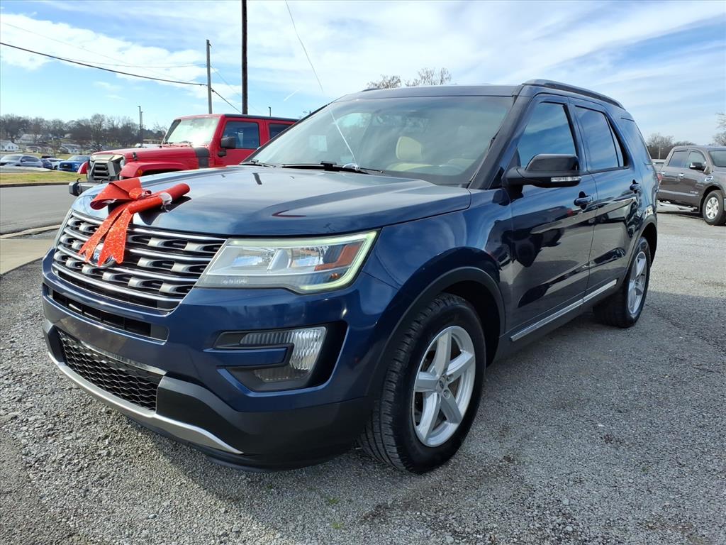 2016 Ford Explorer XLT - main photo