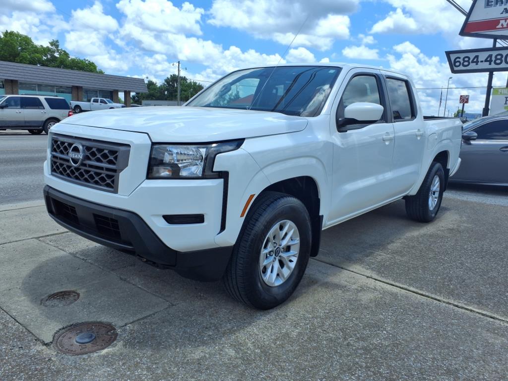 2024 Nissan Frontier SV - main photo
