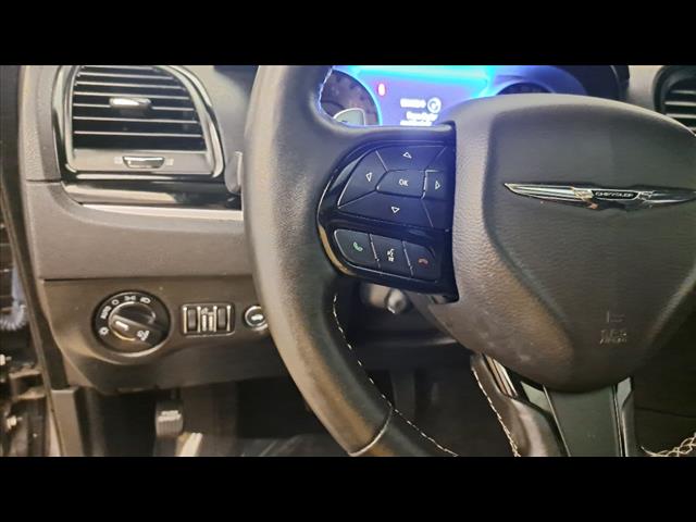 2022 Chrysler 300 S V8