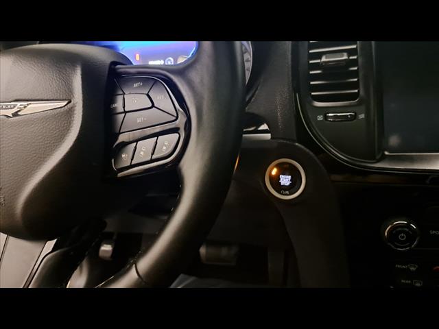 2022 Chrysler 300 S V8