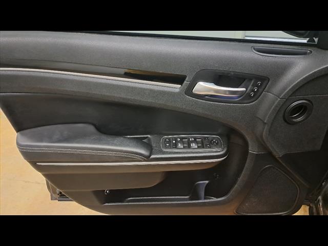 2022 Chrysler 300 S V8